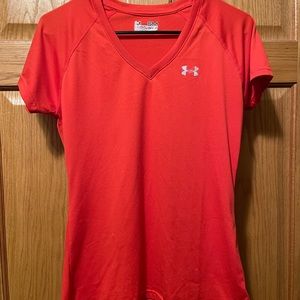 Women’s UA tee
